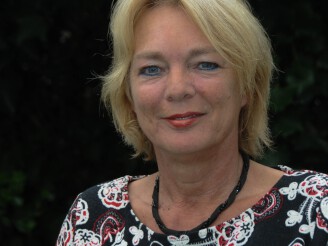 Yvonne de Wolf legt haar secretariaat-functie neer