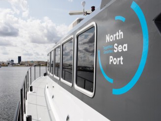 Peilboot van North Sea Port wint Support Vessel of the Year award