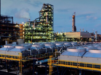 Waterstofleiding van Gasunie tussen Dow Benelux en Yara in gebruik genomen