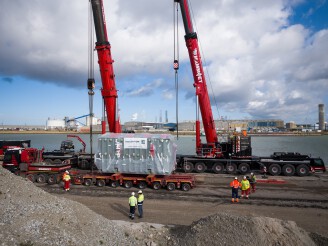 Transformator voor zonne- en windenergie naar Vlissingen
