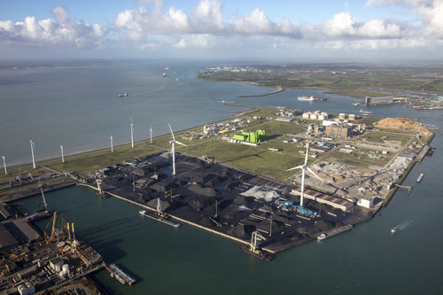 Droge bulk vormt het grootste deel van de zeeoverslag